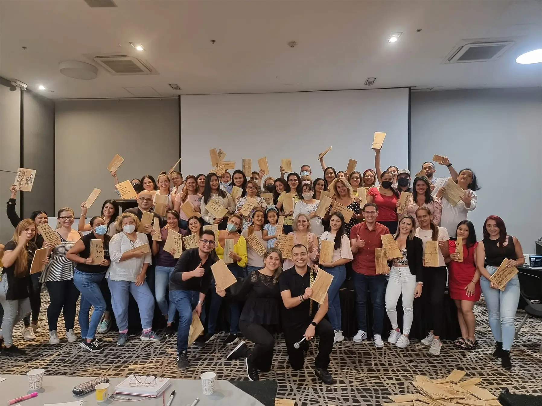 Equipo empresarial en programa de capacitación